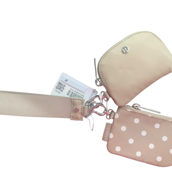 NWT Lululemon dual pouch wristlet - Picture 1 of 2